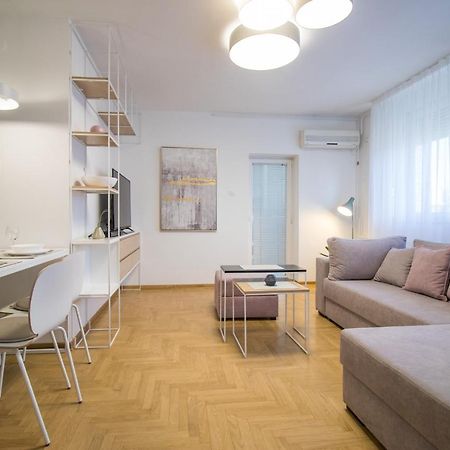 Arena'S Finest Apartment Belgrado Esterno foto