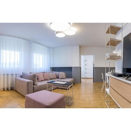Arena'S Finest Apartment Belgrado Esterno foto