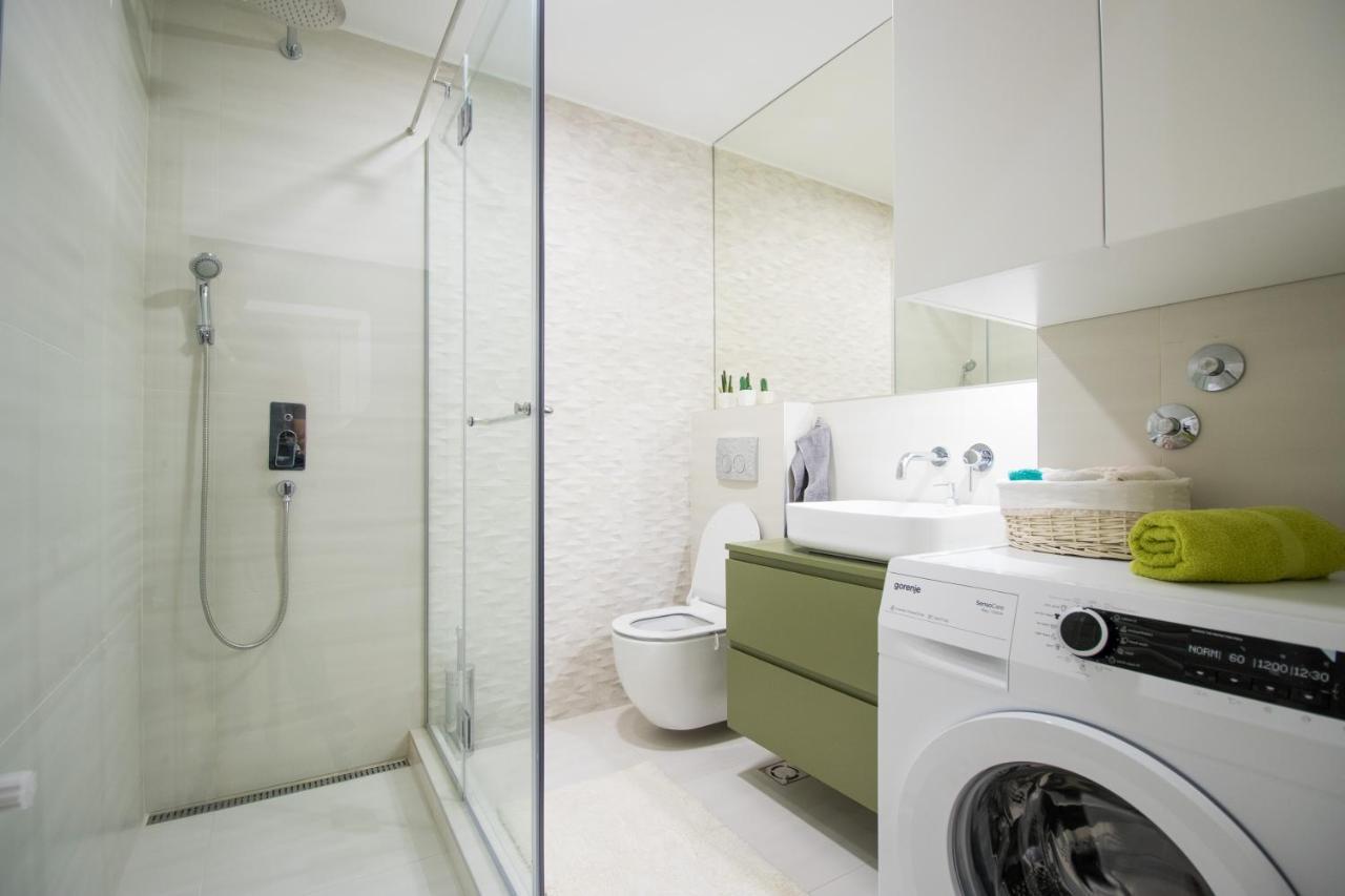 Arena'S Finest Apartment Belgrado Esterno foto