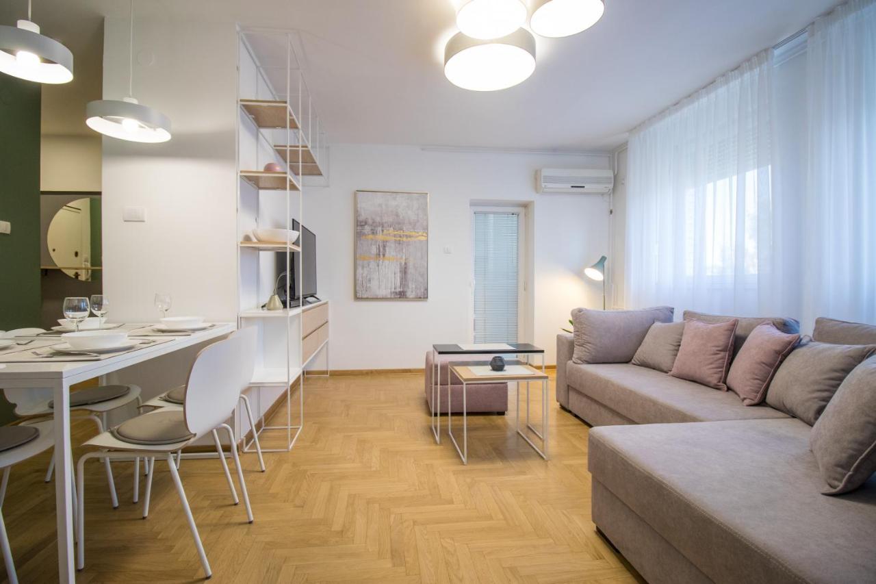 Arena'S Finest Apartment Belgrado Esterno foto