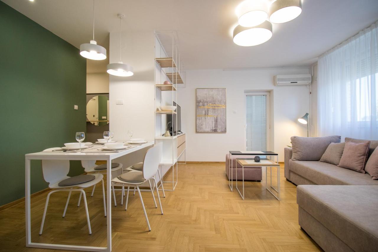 Arena'S Finest Apartment Belgrado Esterno foto
