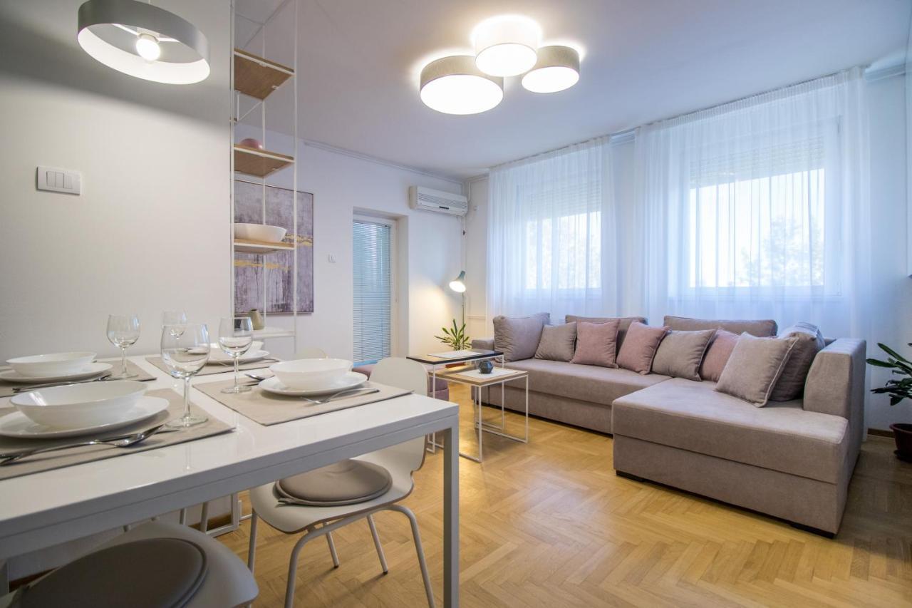 Arena'S Finest Apartment Belgrado Esterno foto