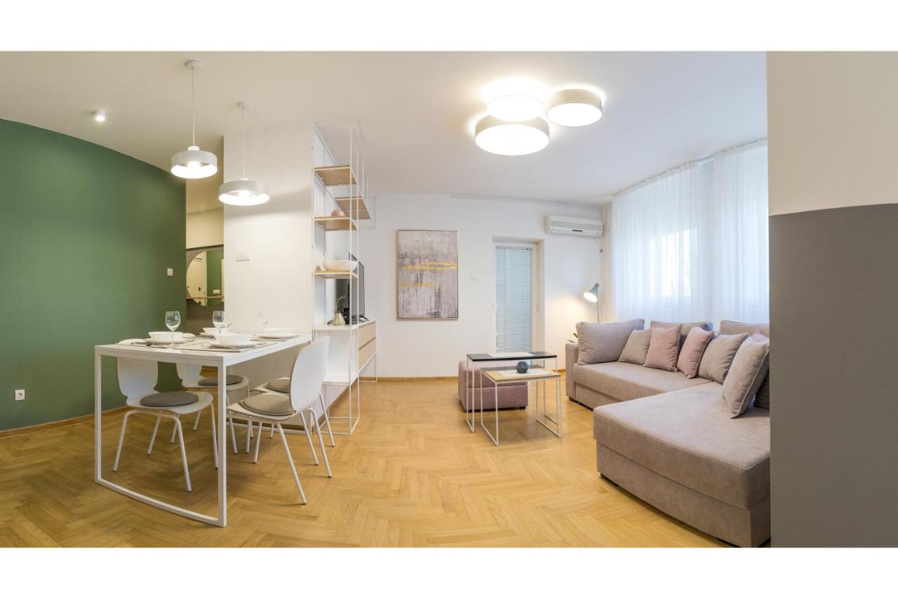 Arena'S Finest Apartment Belgrado Esterno foto
