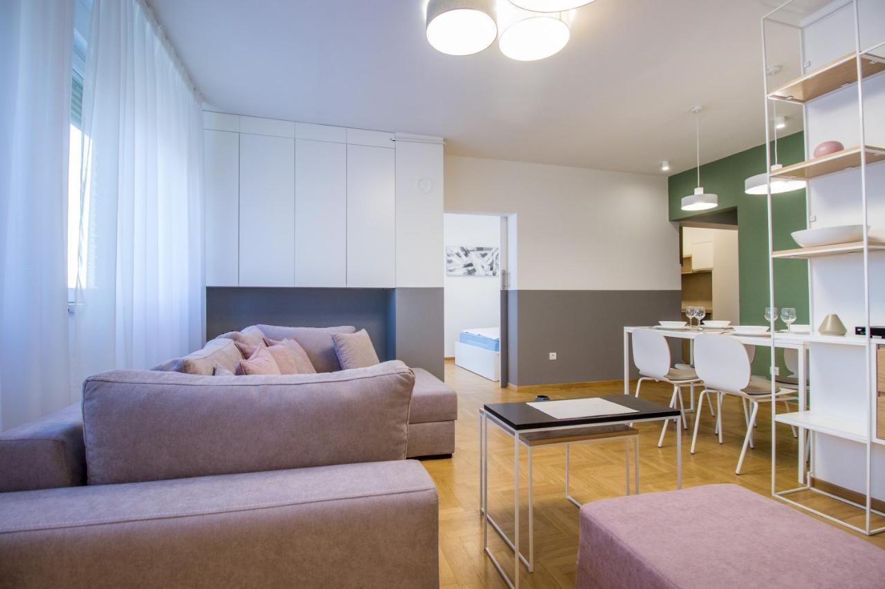 Arena'S Finest Apartment Belgrado Esterno foto